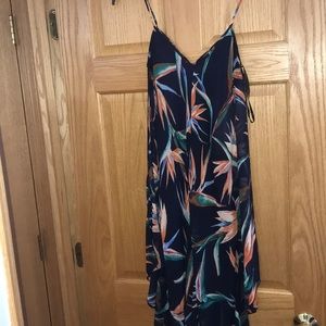 V cut flowey patterned dress